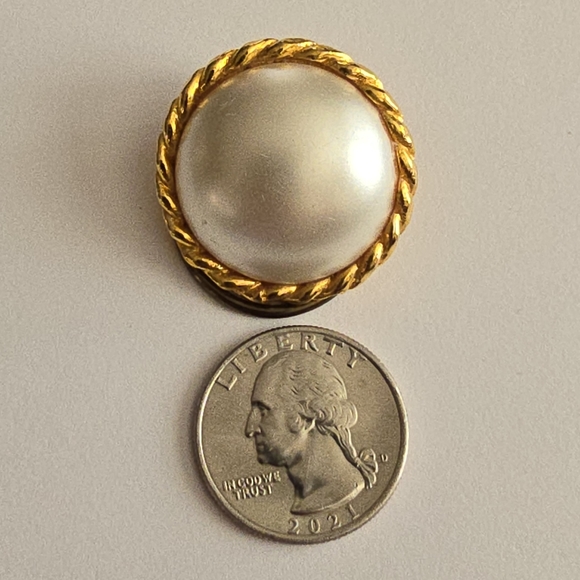 Vintage scarf clip white faux pearl gold tone Ring Western Germany - Picture 3 of 7